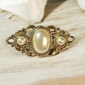 1928 Faux Pearl Filigree Bar Brooch Gold Tone – Romantic Classic Pin